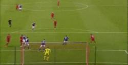 Enlace a GIF: ¡Primer gol de Iago Aspas con el Liverpool tras su lesión!