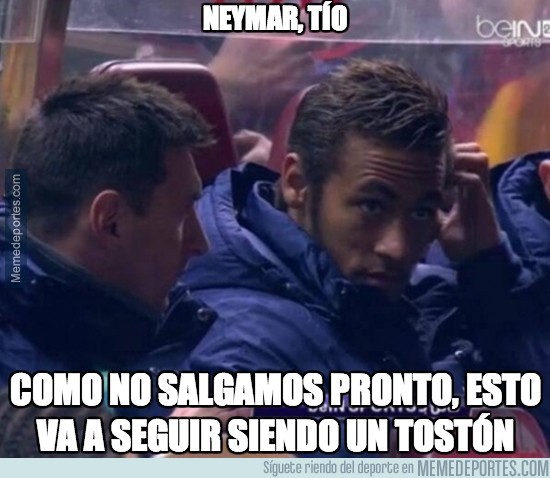 244108 - Neymar y Messi mirándoselo desde el banquillo