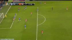 Enlace a GIF: Chicharito, fiel a su cita con el gol frente al Chelsea