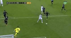 Enlace a GIF: Kiko Casilla, ¿qué te has tomado?