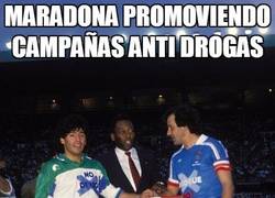 Enlace a Maradona promoviendo campañas anti drogas