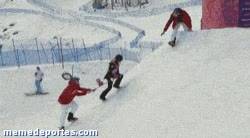 Enlace a GIF: Sochi, Donde ni las rampas para los patinadores están hechas