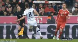 Enlace a GIF: Gran serie de regates de Götze contra el Schalke 04