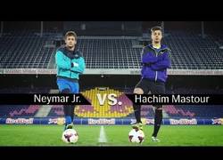 Enlace a VÍDEO: Hachim Mastour, promesa del AC Milan, gana a Neymar en toques y al FIFA