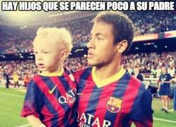 Enlace a Neymar y su hijo no se parecen en nada
