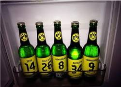 Enlace a Encuentra el fail en las cervezas del Borussia Dortmund
