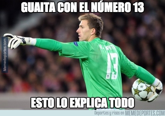 293143 - Vicente Guaita con el número 13