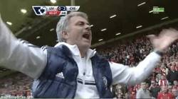 Enlace a GIF: Mourinho volviéndose loco con el segundo gol del Chelsea