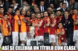 Enlace a Así se gana un título de liga. Grande Galatasaray