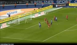 Enlace a GIF: Este paradón de Leno ha sido elegido mejor parada de la Bundesliga