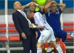 Enlace a Zidane vuelve para darle un cabezazo a Sabella