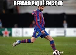 Enlace a Gerard Piqué en 2010 y en 2014