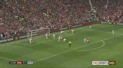 Enlace a GIF: Han perdido, pero Rooney ha dejado un golazo