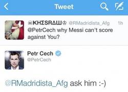 Enlace a Mientras tanto Petr Cech en twitter...