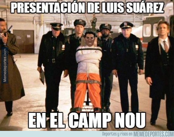 374810 - Así ha salido Luis Suárez en la presentación de la plantilla del Barça