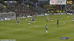 Enlace a GIF: El primer gol de Diego Costa en la Premier