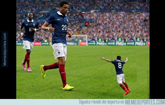 383107 - Así celebró Valbuena el gol de Francia
