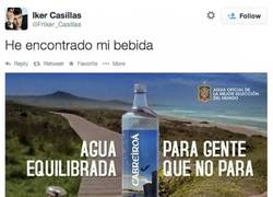 Enlace a El agua de Iker Casillas