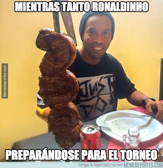 387900 - Mientras tanto Ronaldinho
