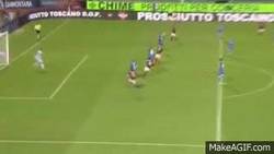 Enlace a GIF: Debut de Torres, primer gol con el Milan