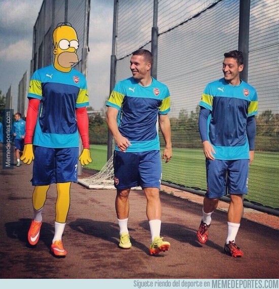 394178 - Foto subida en el Instagram de Podolski. Él y Özil entrenando con Homer