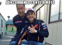 Enlace a Marc Márquez con la nueva Honda 2015