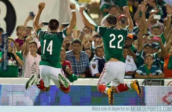 396890 - Chicharito mete gol con México y pide CHOPS