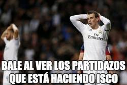 Enlace a Bale al ver los partidazos que está haciendo Isco