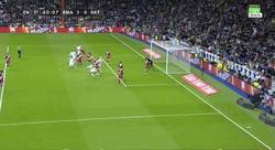 Enlace a GIF: El 2-0 de Ramos tras el córner