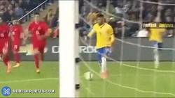 Enlace a GIF: Neymar es quien manda en el Brasil de Dunga. Hoy doblete ante Turquía