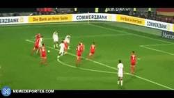 Enlace a GIF: Tercer gol de Alemania a Gibraltar, Götze sentencia el partido