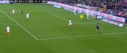 Enlace a GIF: Gol de Rakitić a pase de Luis Suárez  3-1