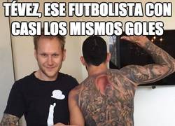 Enlace a Tévez, ¿la espalda más tatuada del fútbol?