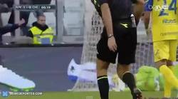 Enlace a GIF: Con este golazo, Pogba adelantaba a la Juventus vs Chievo Verona