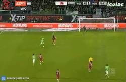 Enlace a GIF: Qué golazo de De Bruyne para el 4-1 del Woflsburgo sobre el Bayern