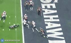 Enlace a GIF: Y con esta épica intercepción los Patriots le quitaban la Superbowl a los Seahawks