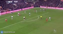 Enlace a GIF: Histórico ¡Balotelli da la victoria al Liverpool! ¡Increíble!