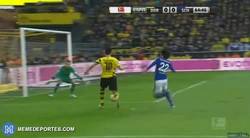 Enlace a GIF: Resumen del portero del Schalke en el partido