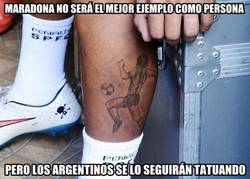 Enlace a Centurión nos muestra su tatuaje de Maradona