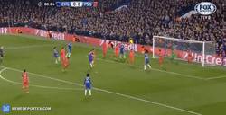 Enlace a GIF: Esto se pone de cara para el Chelsea, gol de Cahill 1-0