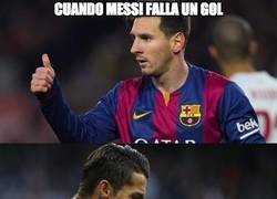Enlace a Diferentes reacciones de Messi y Cristiano al fallar un gol
