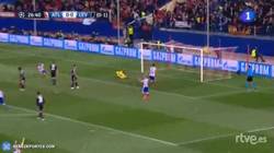 Enlace a GIF: ¡El gol de Mario Suárez que iguala la eliminatoria!