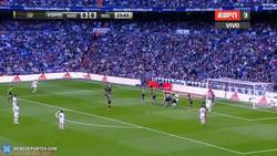 Enlace a GIF: ¡Gol de Ramos que abre el marcador en fuera de juego clarísimo!