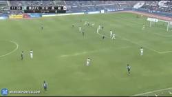 Enlace a GIF: El gol de Kazuyoshi Miura a sus 48 años de edad