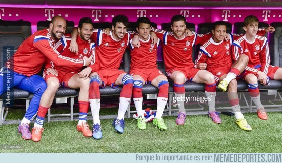 522245 - ¿Banquillo del Bayern o de la selección española?