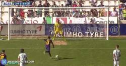 Enlace a GIF: Gol de Neymar de penalti cedido por Messi