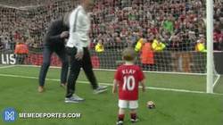 Enlace a GIF: Primer gol en Old Trafford del hijo pequeño de Rooney. ¿El inicio de una leyenda?