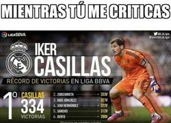 Enlace a Casillas haciendo historia mientras le critican