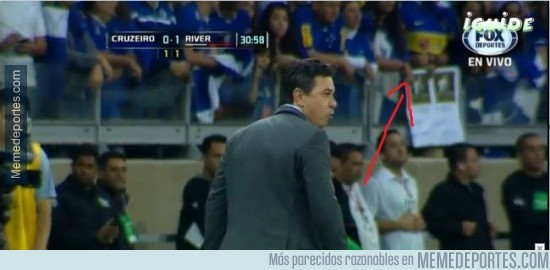 564878 - Un Inflitrado de Boca en la hinchada de Cruzeiro