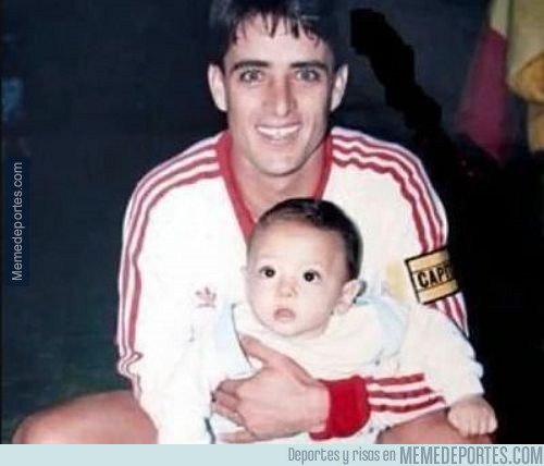 569884 - Feliz cumpleaños Chicharito